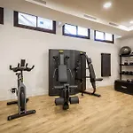 Vivi Homes - Apollo Luxury, Pool, Gym & Apartman Fuengirola