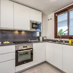 Vivi Homes - Apollo Luxury, Pool, Gym & Apartman Fuengirola
