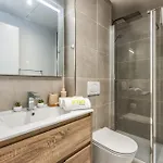 Apartman Vivi Homes - Apollo Luxury, Pool, Gym & *