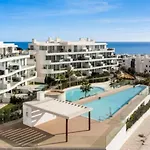 Vivi Homes - Apollo Luxury, Pool, Gym & Apartman Fuengirola