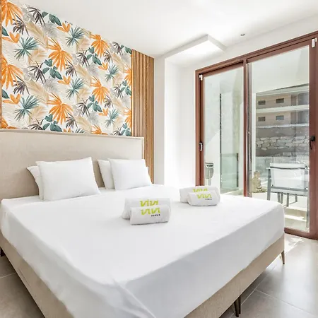 Vivi Homes - Apollo Luxury, Pool, Gym & Apartment *
