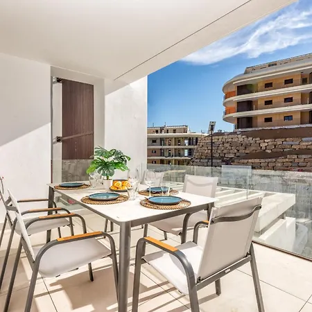 Vivi Homes - Apollo Luxury, Pool, Gym & Apartment Fuengirola