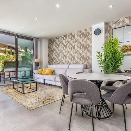Apartment Vivi Homes - Apollo Luxury, Pool, Gym & *