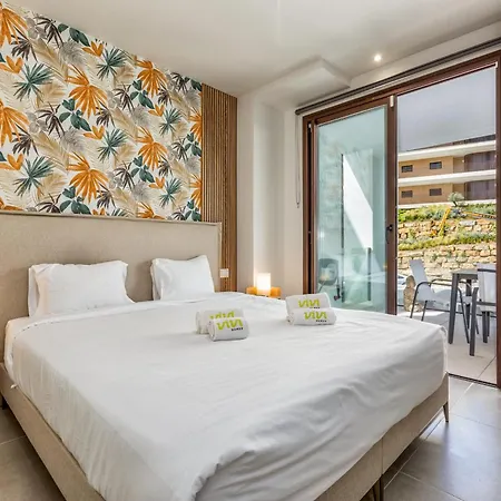 Vivi Homes - Apollo Luxury, Pool, Gym & *